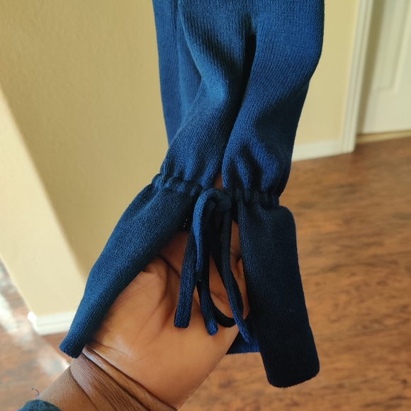 St. John Evening Navy Blue Embellished Ruffled Long Sleeve Knit Cardigan Sz 6 - Picture 11 of 11